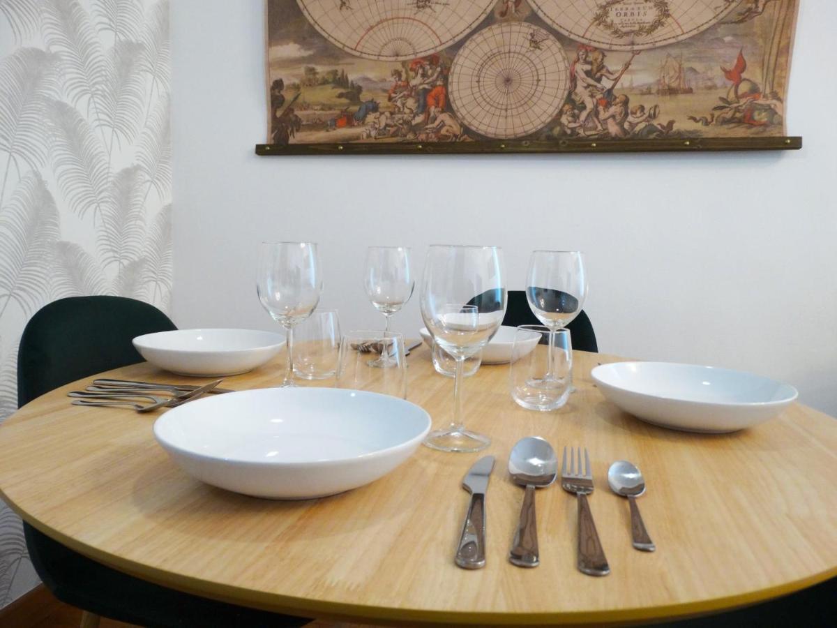 Ry Aparcamiento Incluido Junto A Catedral Ideal Parejas Seville Exterior photo