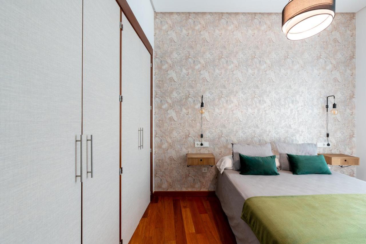 Ry Aparcamiento Incluido Junto A Catedral Ideal Parejas Seville Exterior photo